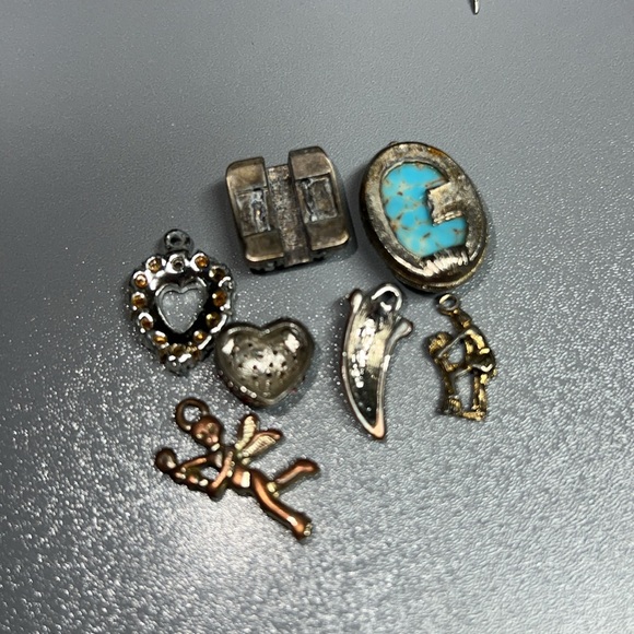Old Vintage Jewelry; lot of 16 Items. - Picture 12 of 13
